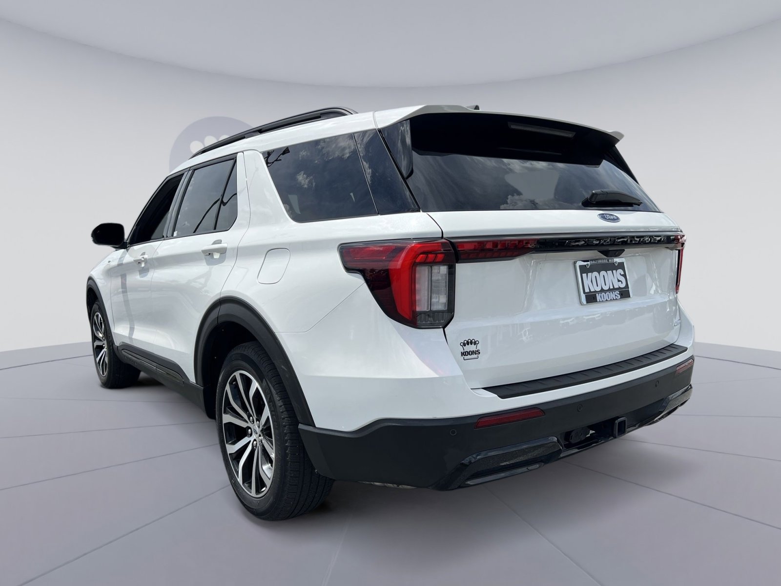 Certified 2025 Ford Explorer ST-Line AWD/4WD image 14