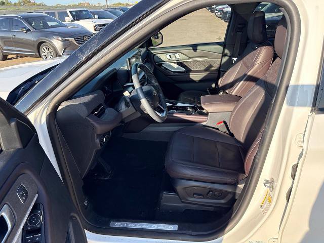 Certified 2025 Ford Explorer Platinum w/ Ultimate Package RWD image 19