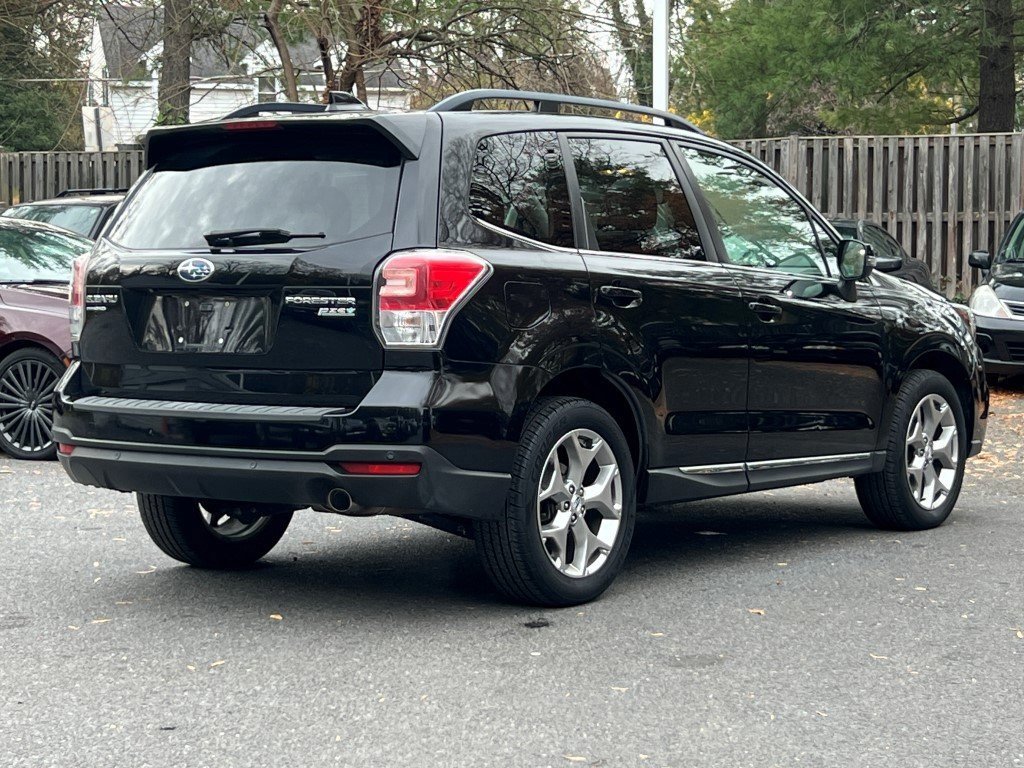 Used 2017 Subaru Forester 2.5i Touring image 4