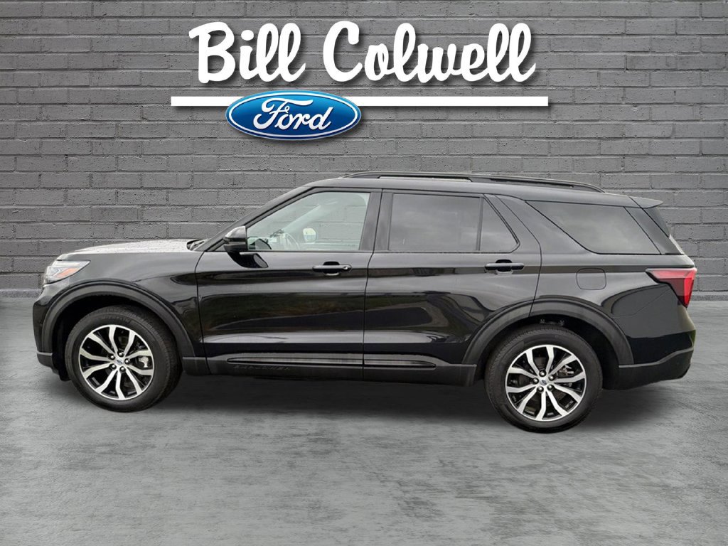 Certified 2025 Ford Explorer ST-Line AWD/4WD image 8