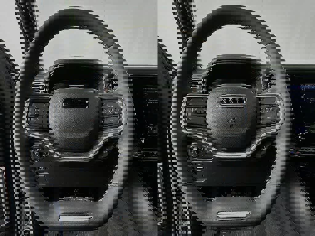 Used 2023 Jeep Wagoneer Series III w/ Preferred Equipment Group image 16