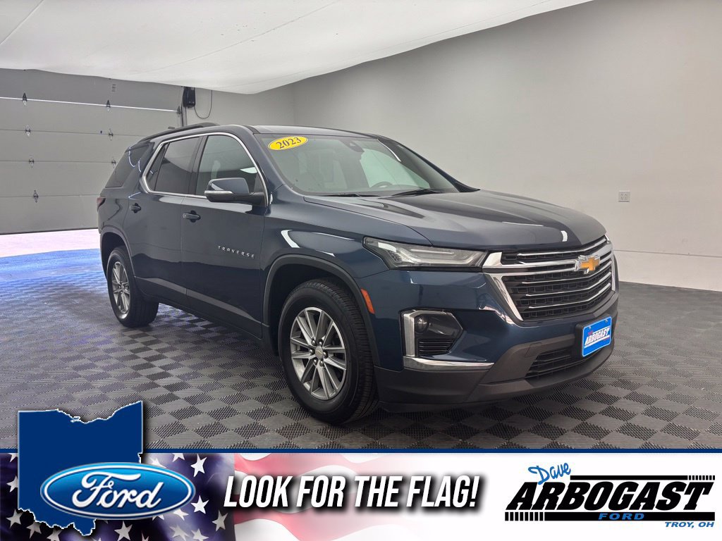 Used 2023 Chevrolet Traverse LT