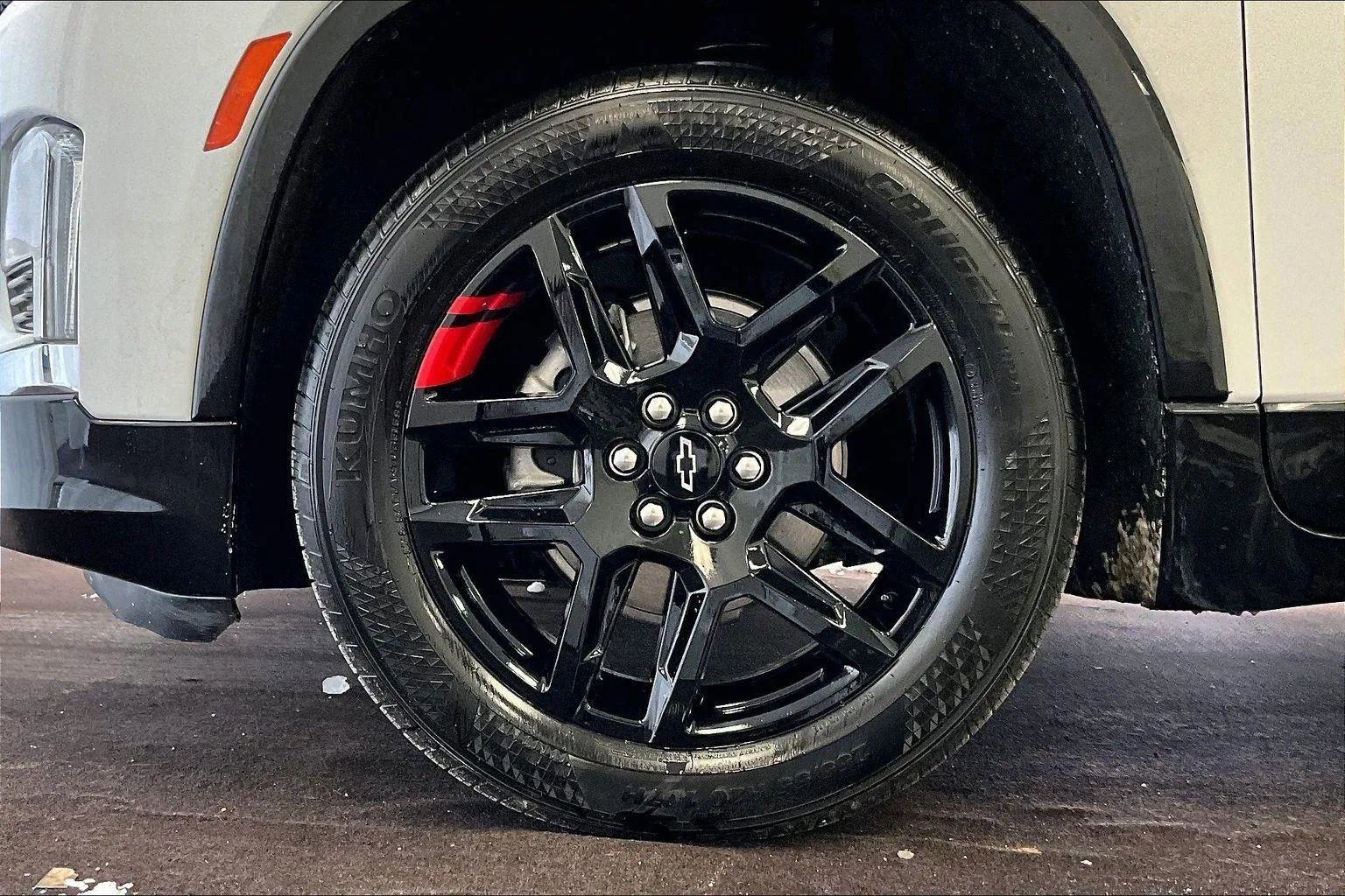 Used 2022 Chevrolet Traverse Premier w/ Redline Edition image 8