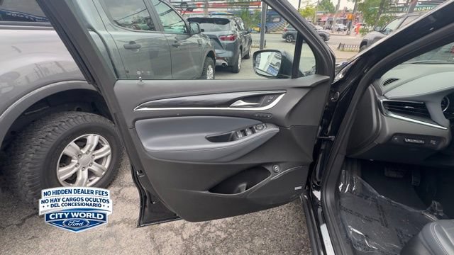 Used 2024 Buick Enclave Premium FWD image 8