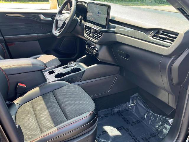Certified 2024 Ford Escape ST-Line w/ Tech Pack #1 image 29