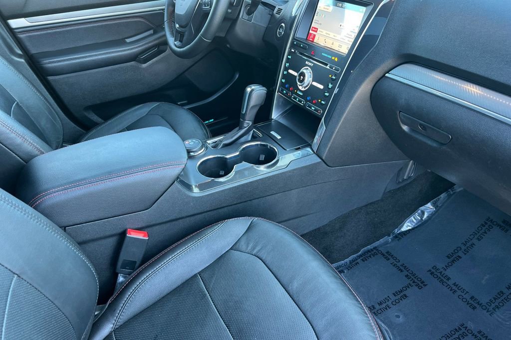 Certified 2018 Ford Explorer Sport w/ Equipment Group 401A image 18