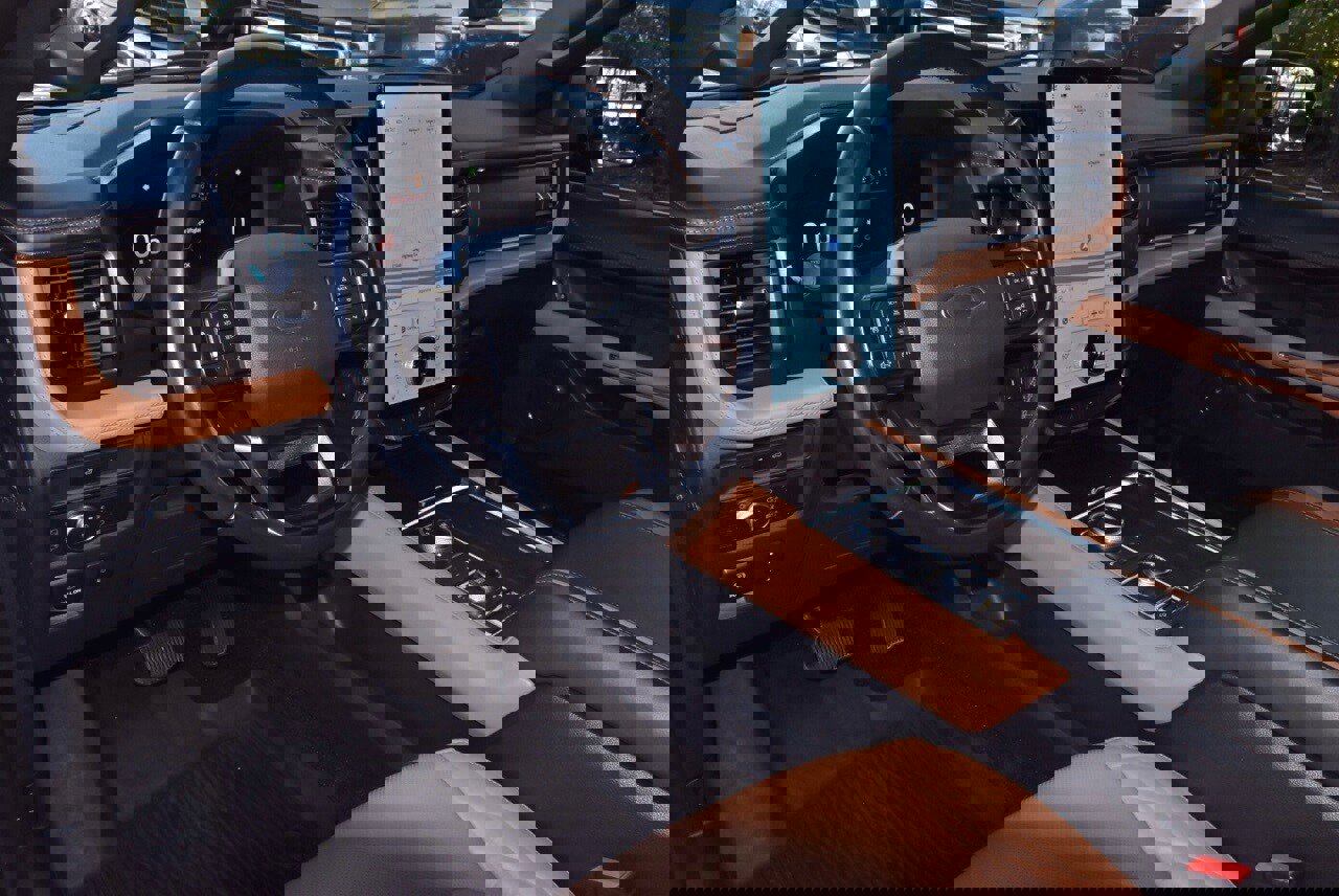 Certified 2022 Ford Expedition Platinum image 36