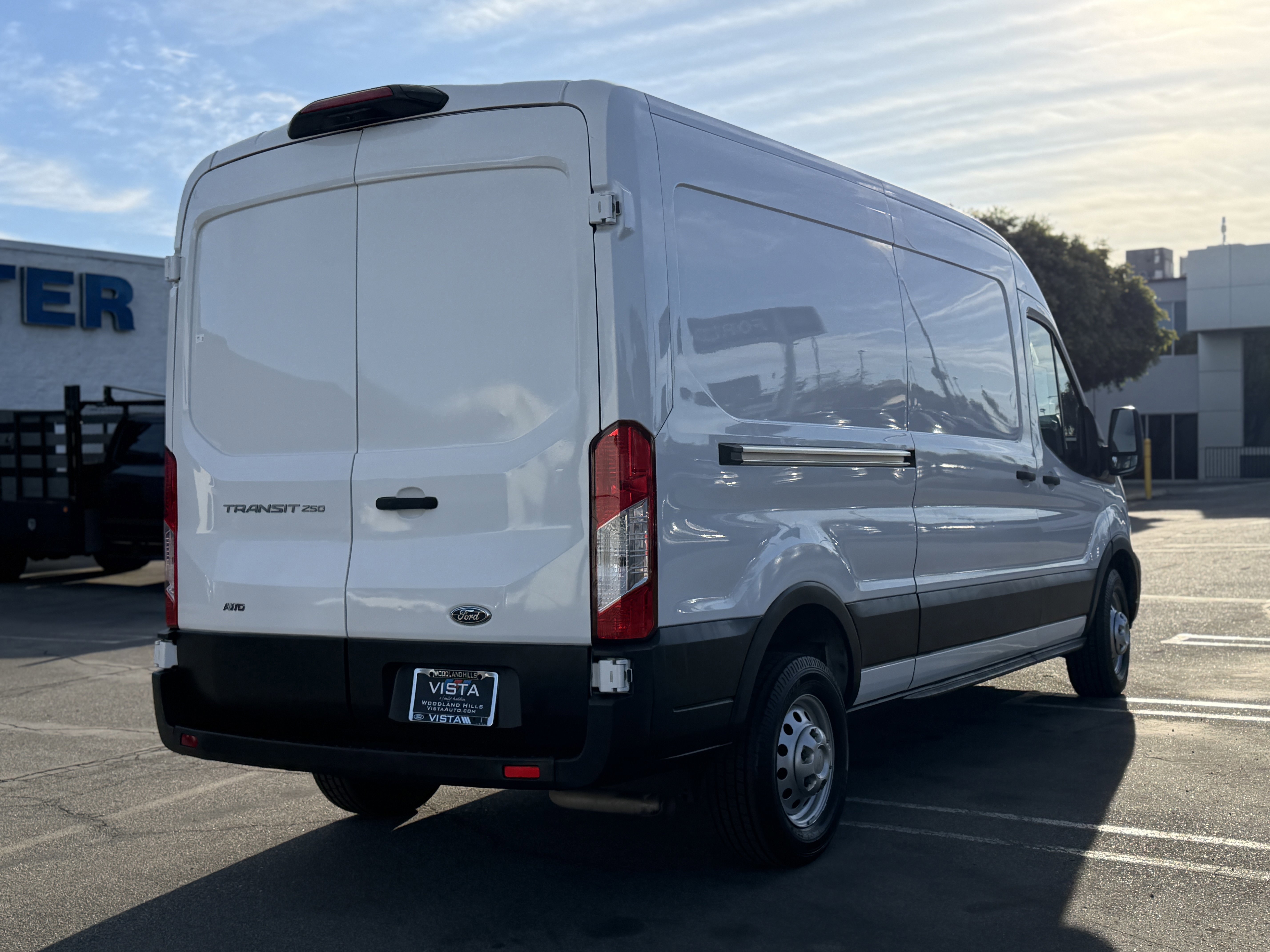 Certified 2023 Ford Transit 250 Medium Roof AWD image 5