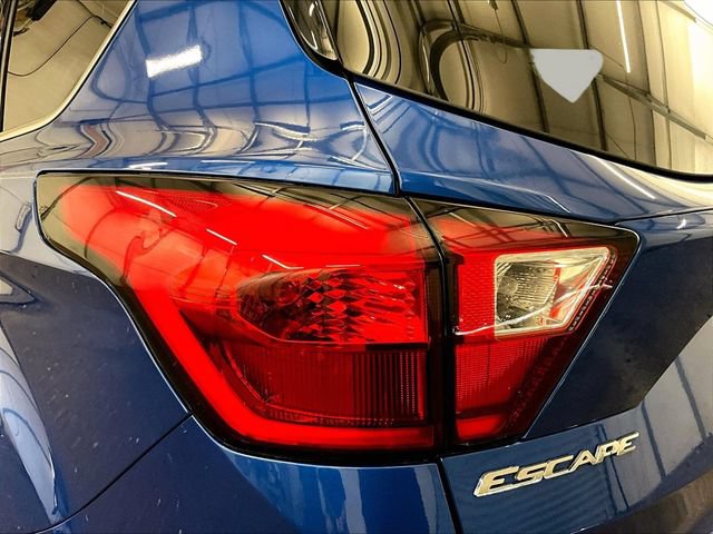 Certified 2019 Ford Escape Titanium AWD/4WD image 28