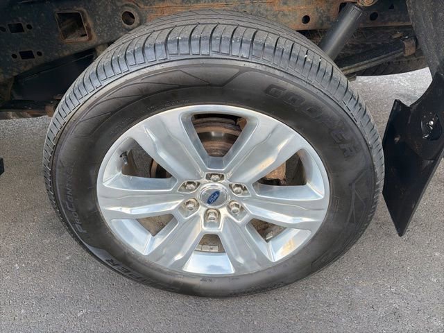 Certified 2019 Ford F150 Platinum w/ Equipment Group 701A Luxury AWD/4WD image 12