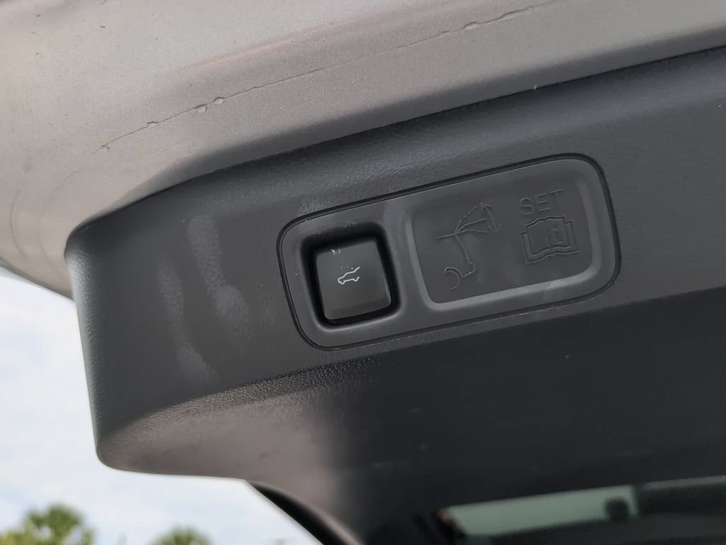 Certified 2024 Ford Expedition XLT RWD image 14