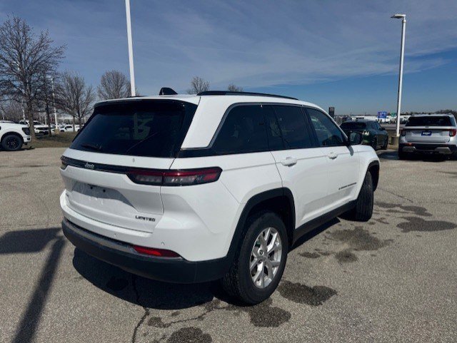 Used 2023 Jeep Grand Cherokee Limited w/ Luxury Tech Group II image 5