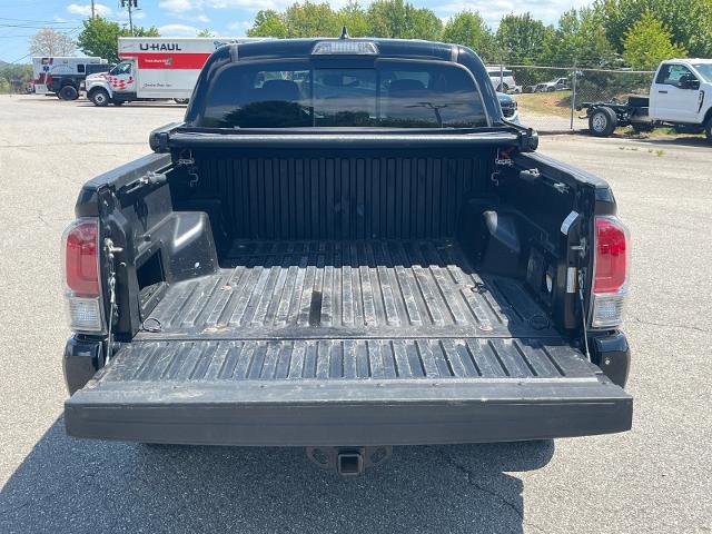 Used 2017 Toyota Tacoma Limited w/ Tow Package AWD/4WD image 4