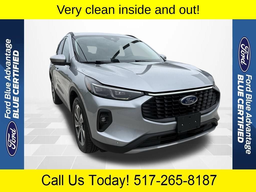 Certified 2024 Ford Escape Platinum AWD/4WD image 1