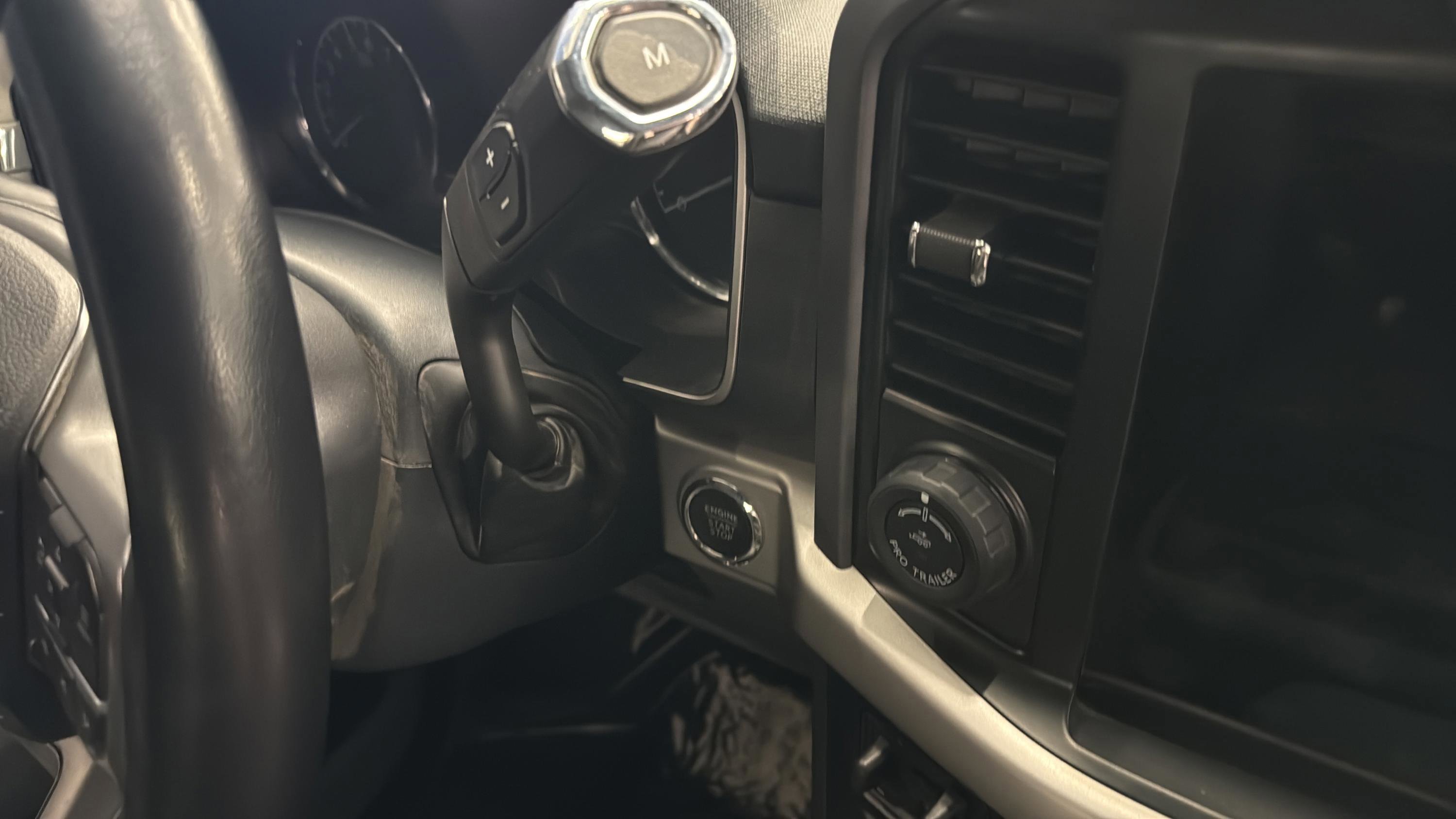 Certified 2022 Ford F150 XLT w/ Equipment Group 302A High image 18