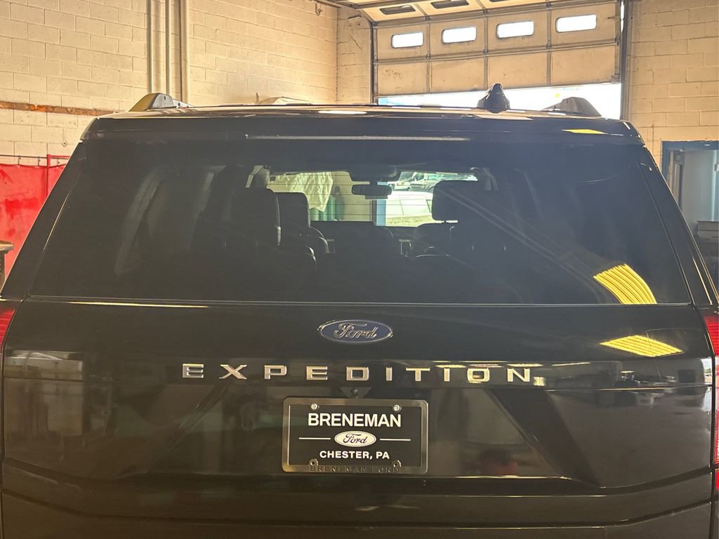 Certified 2025 Ford Expedition Max Active AWD/4WD image 18