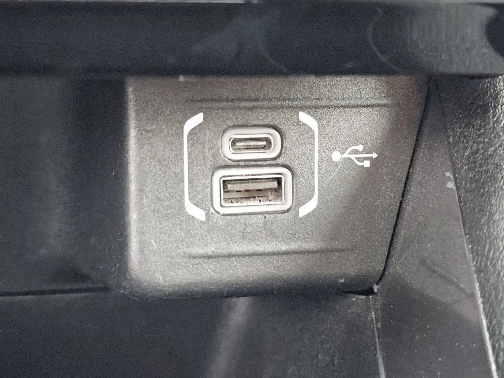 Used 2023 Jeep Compass Latitude image 18