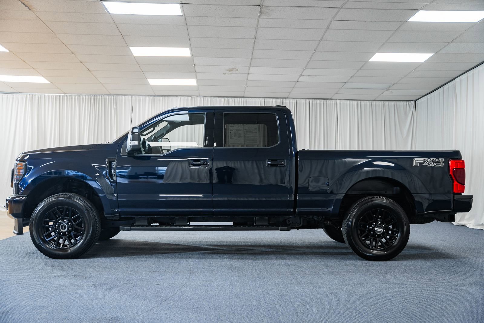 Certified 2022 Ford F250 Lariat w/ Black Appearance Pkg image 5