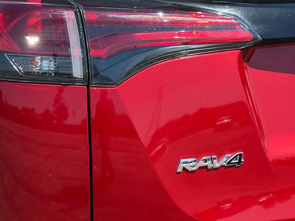 Used 2017 Toyota RAV4 SE FWD image 25