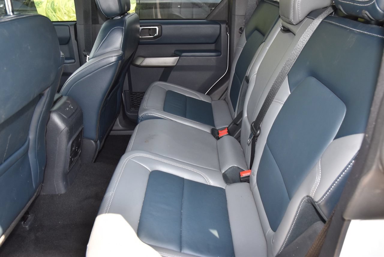 Certified 2023 Ford Bronco Outer Banks w/ Sasquatch Package AWD/4WD image 12