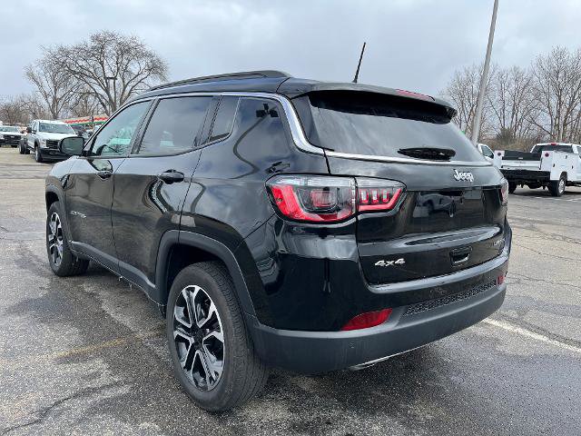Used 2023 Jeep Compass Limited AWD/4WD image 2