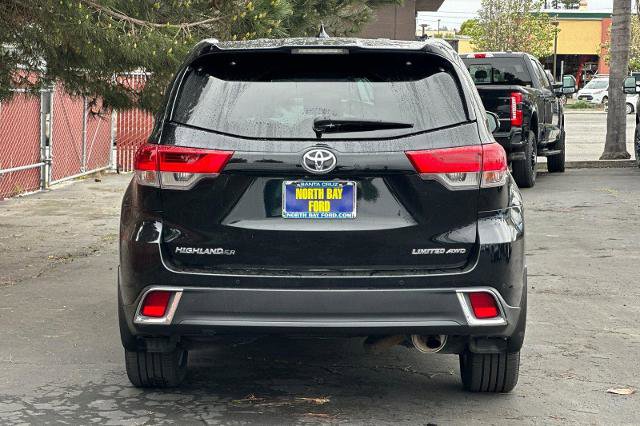 Used 2018 Toyota Highlander Limited image 26