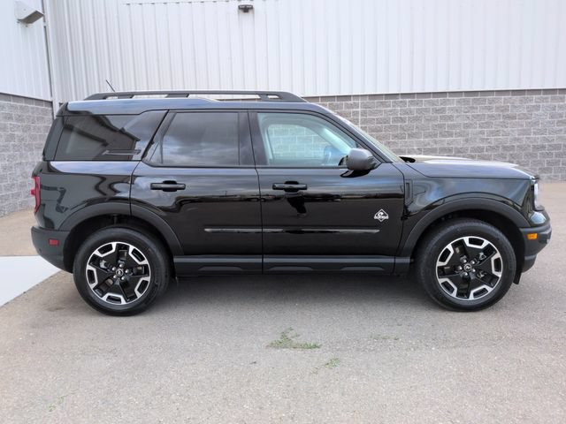 Certified 2023 Ford Bronco Sport Outer Banks w/ Tech Package AWD/4WD image 2