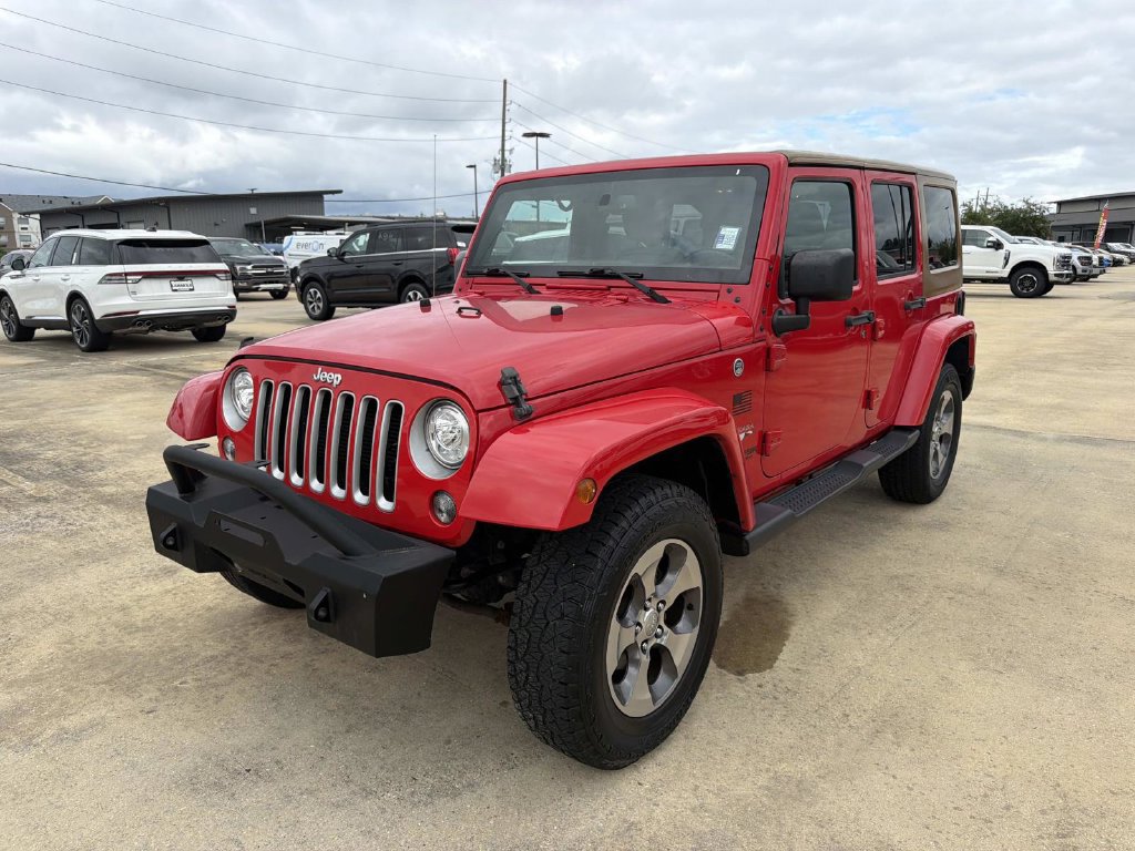 Used 2018 Jeep Wrangler Unlimited Sahara AWD/4WD image 5