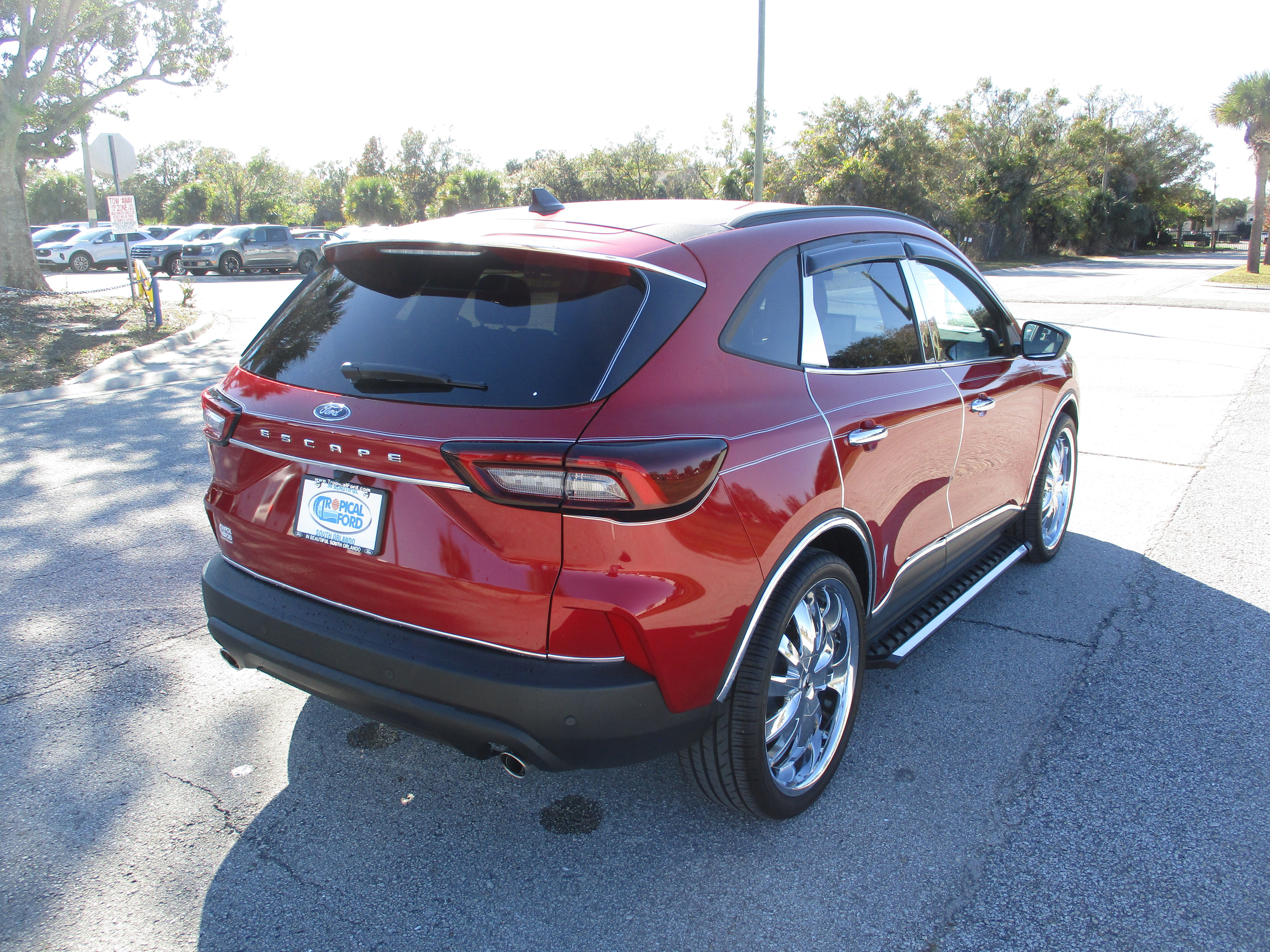 Certified 2025 Ford Escape ST-Line w/ Tech Pack #1 image 5