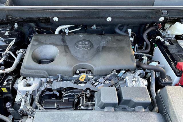 Used 2025 Toyota RAV4 XLE FWD image 31