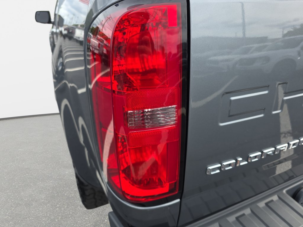 Used 2021 Chevrolet Colorado LT w/ LT Convenience Package AWD/4WD image 27