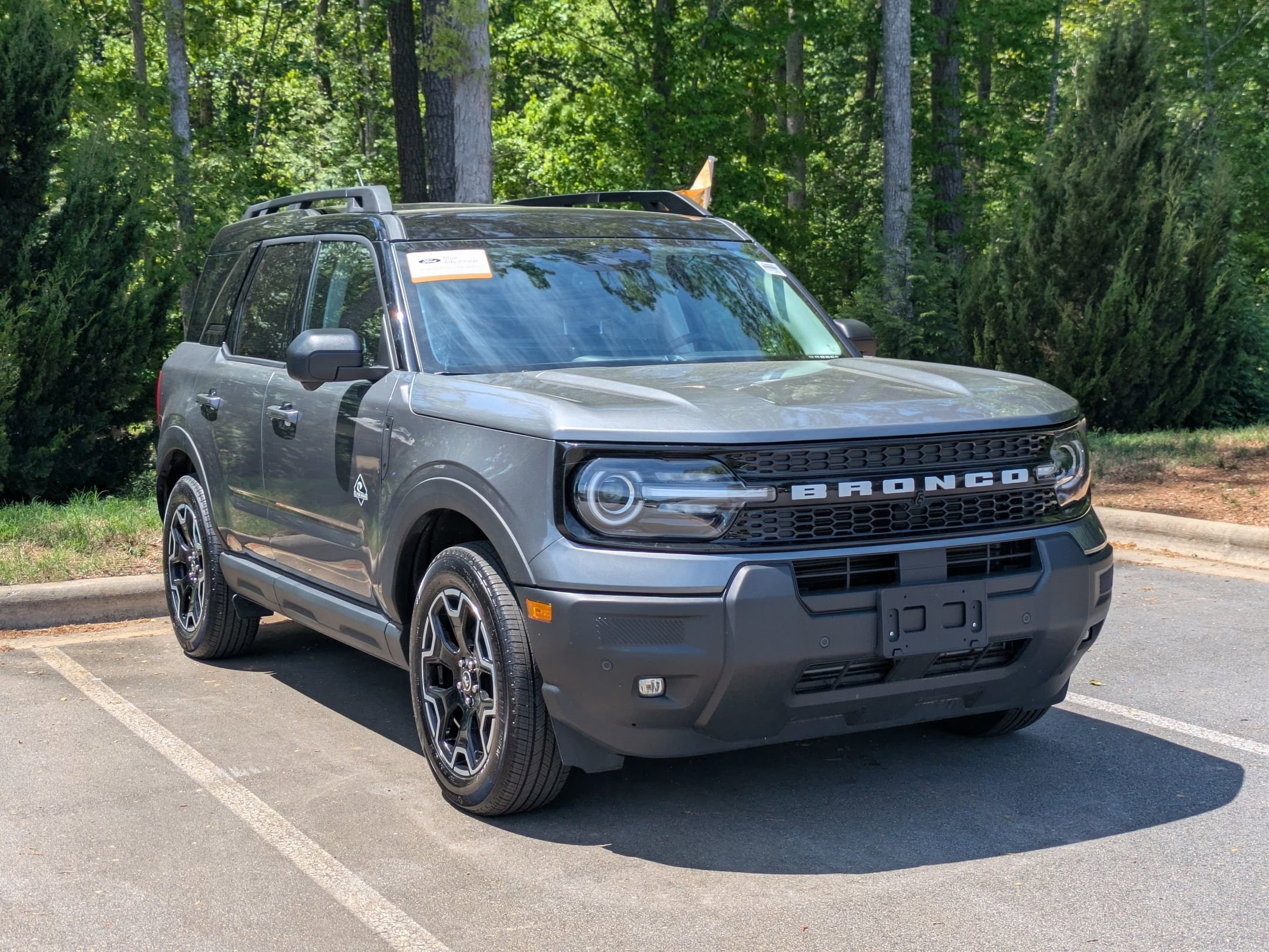 Certified 2025 Ford Bronco Sport Outer Banks w/ Outer Banks Tech Package+ AWD/4WD image 2