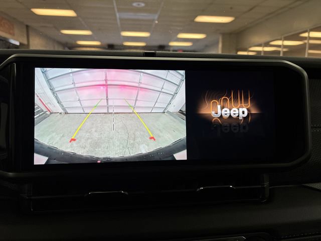 Used 2024 Jeep Wrangler Rubicon image 9