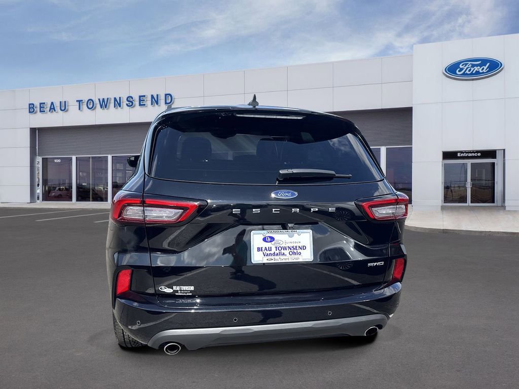 Certified 2023 Ford Escape ST-Line image 4