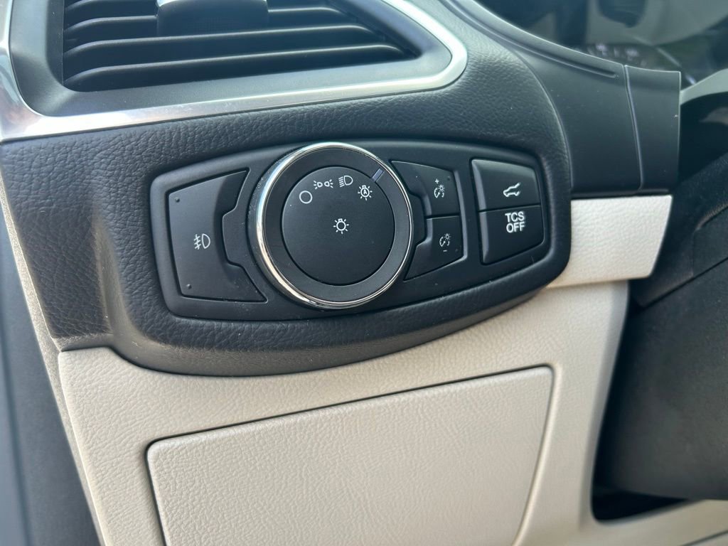 Certified 2023 Ford Edge Titanium AWD/4WD image 19