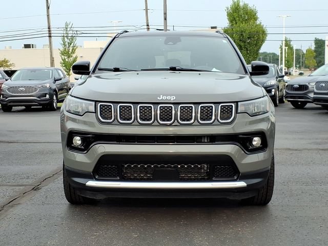 Used 2023 Jeep Compass Limited AWD/4WD image 2