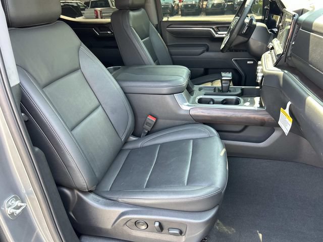 Used 2025 GMC Sierra 1500 SLT w/ SLT Premium Package AWD/4WD image 28