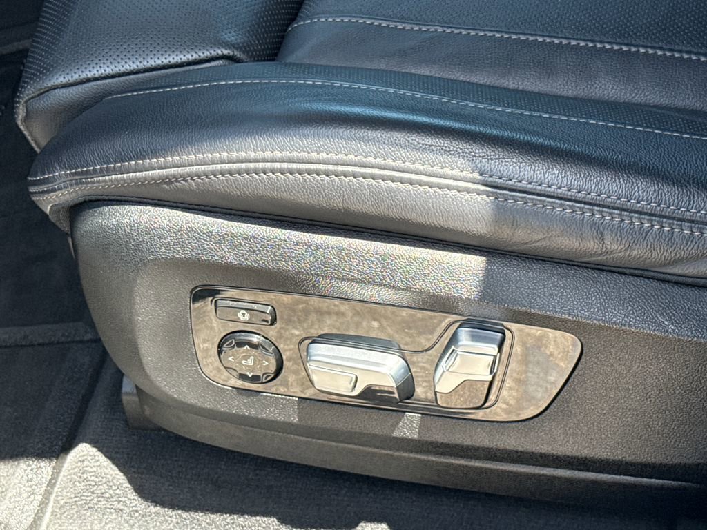 Used 2022 BMW X5 xDrive40i w/ M Sport Package image 25