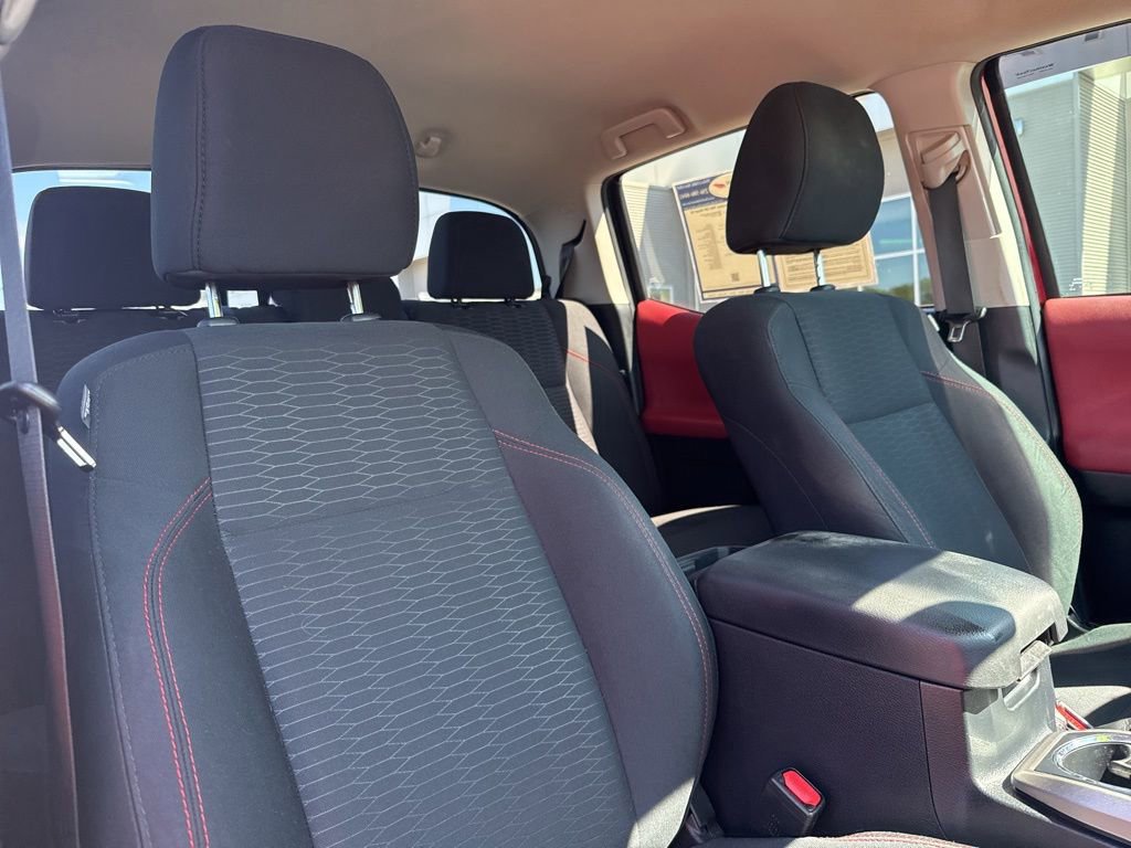 Used 2019 Toyota Tacoma SR5 image 24
