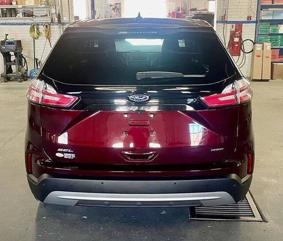 Certified 2023 Ford Edge SEL w/ Convenience Package AWD/4WD image 5