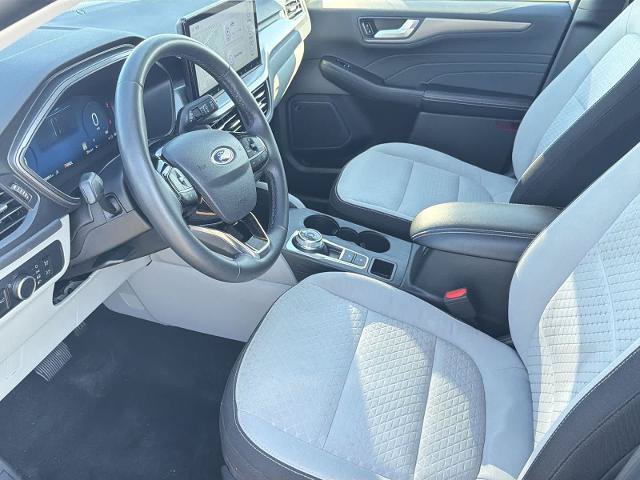 Certified 2023 Ford Escape Active AWD/4WD image 10