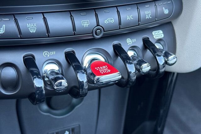 Used 2020 MINI Cooper S image 19