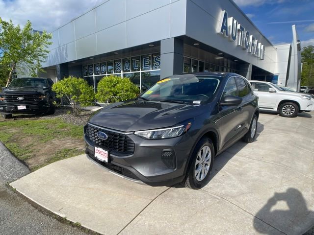 Certified 2023 Ford Escape Active w/ Tech Pack #2 AWD/4WD image 4