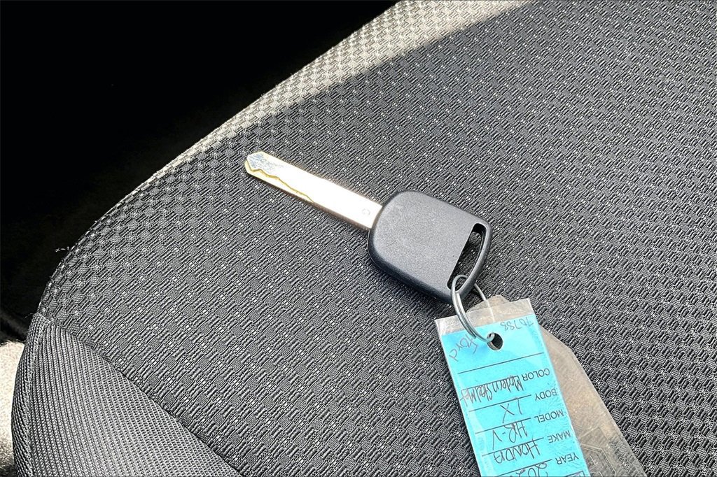 Used 2020 Honda HR-V LX image 32