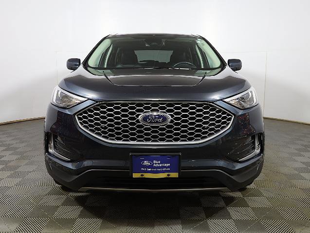 Certified 2023 Ford Edge SEL w/ Convenience Package AWD/4WD image 2