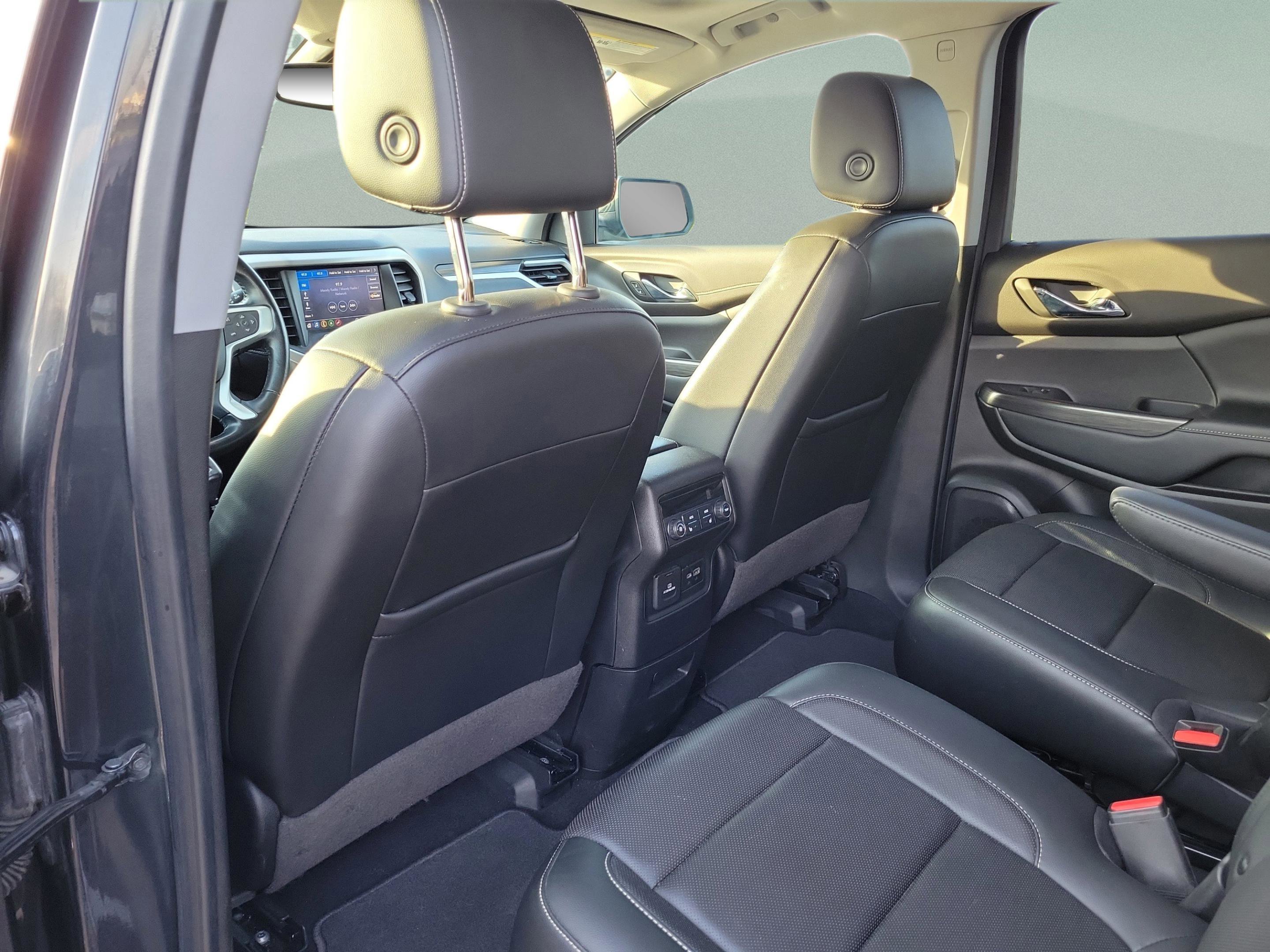 Used 2020 GMC Acadia SLT w/ Premium Package image 11