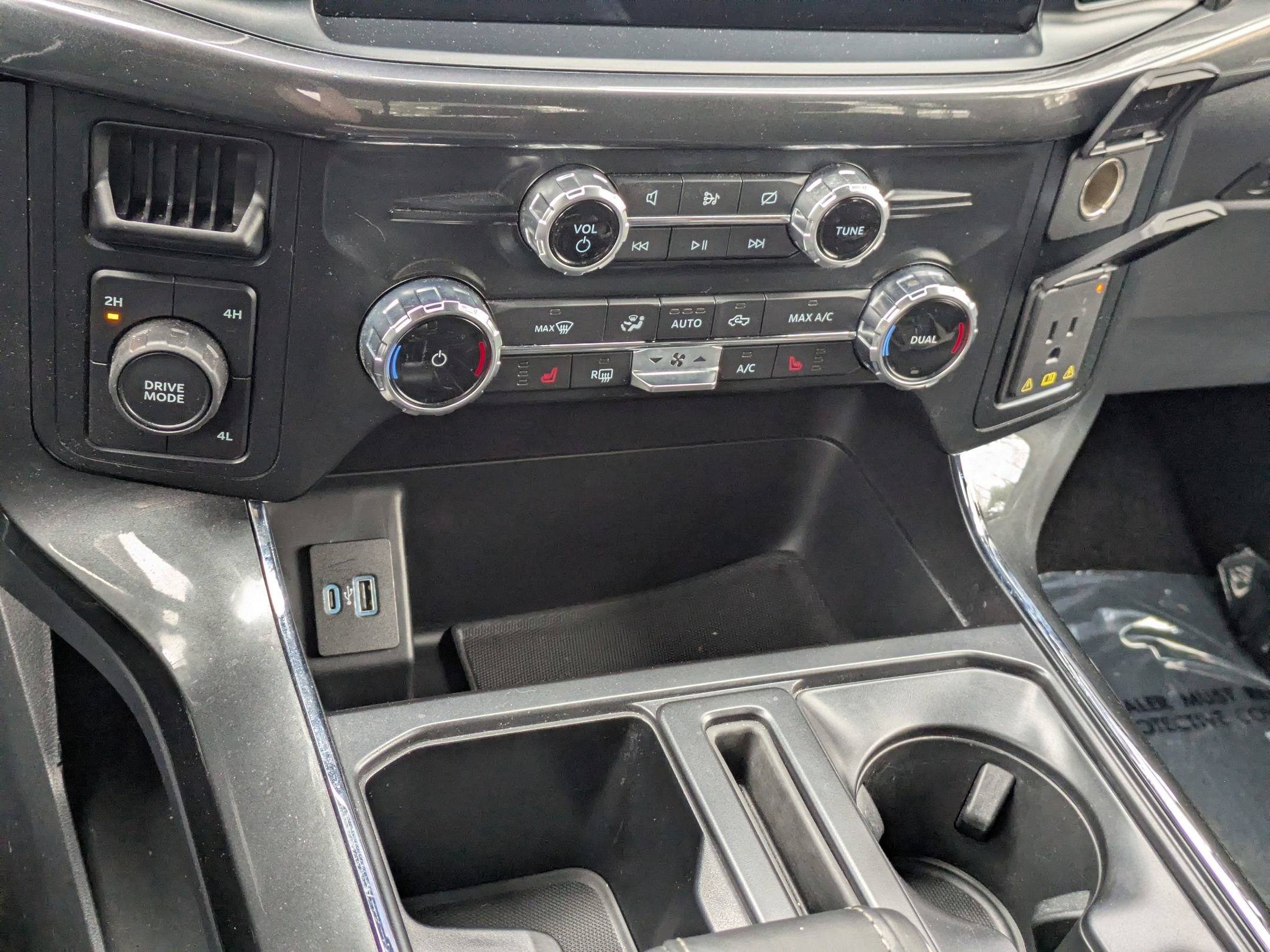 Certified 2022 Ford F150 XLT w/ Equipment Group 302A High image 20