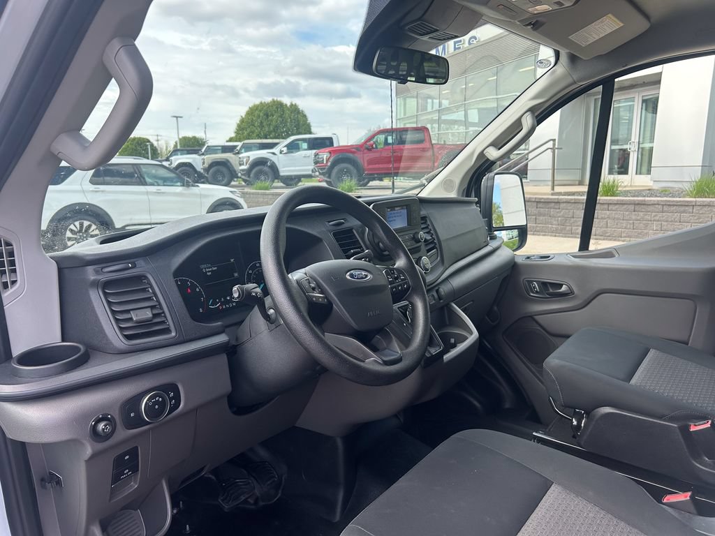 Certified 2025 Ford Transit 250 Low Roof w/ Exterior Upgrade Package RWD image 9