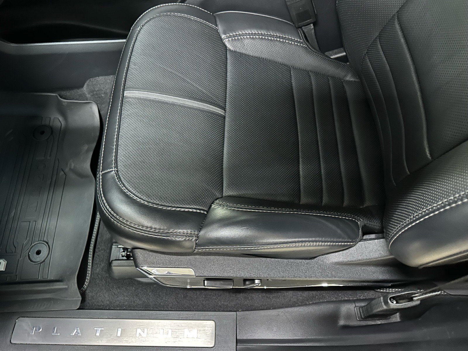 Certified 2023 Ford F150 Platinum w/ Equipment Group 701A High image 28