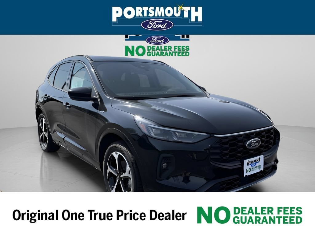 Certified 2025 Ford Escape ST-Line Elite w/ Class II Trailer Tow Package AWD/4WD image 35